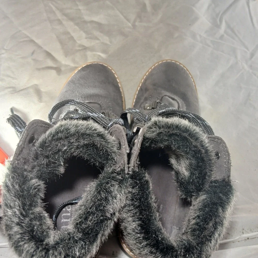 ana A New Approach Womens Grey Faux Suede Faux Fur Trim Hiking Boots Size‎ 6